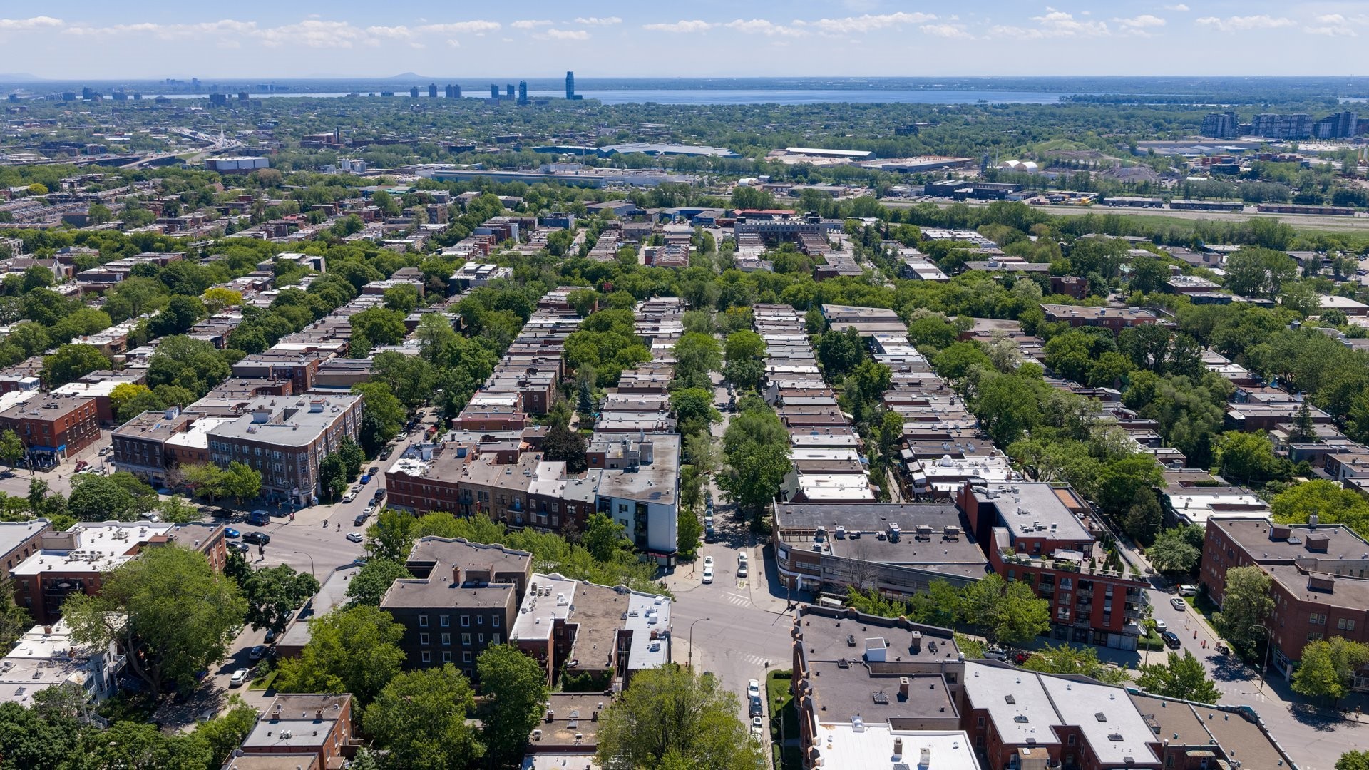 









5756


Av. de Monkland

,
Montréal (Côte-des-Neiges/Notre-Dame-de-Grâce),




QC
H4A1E9

