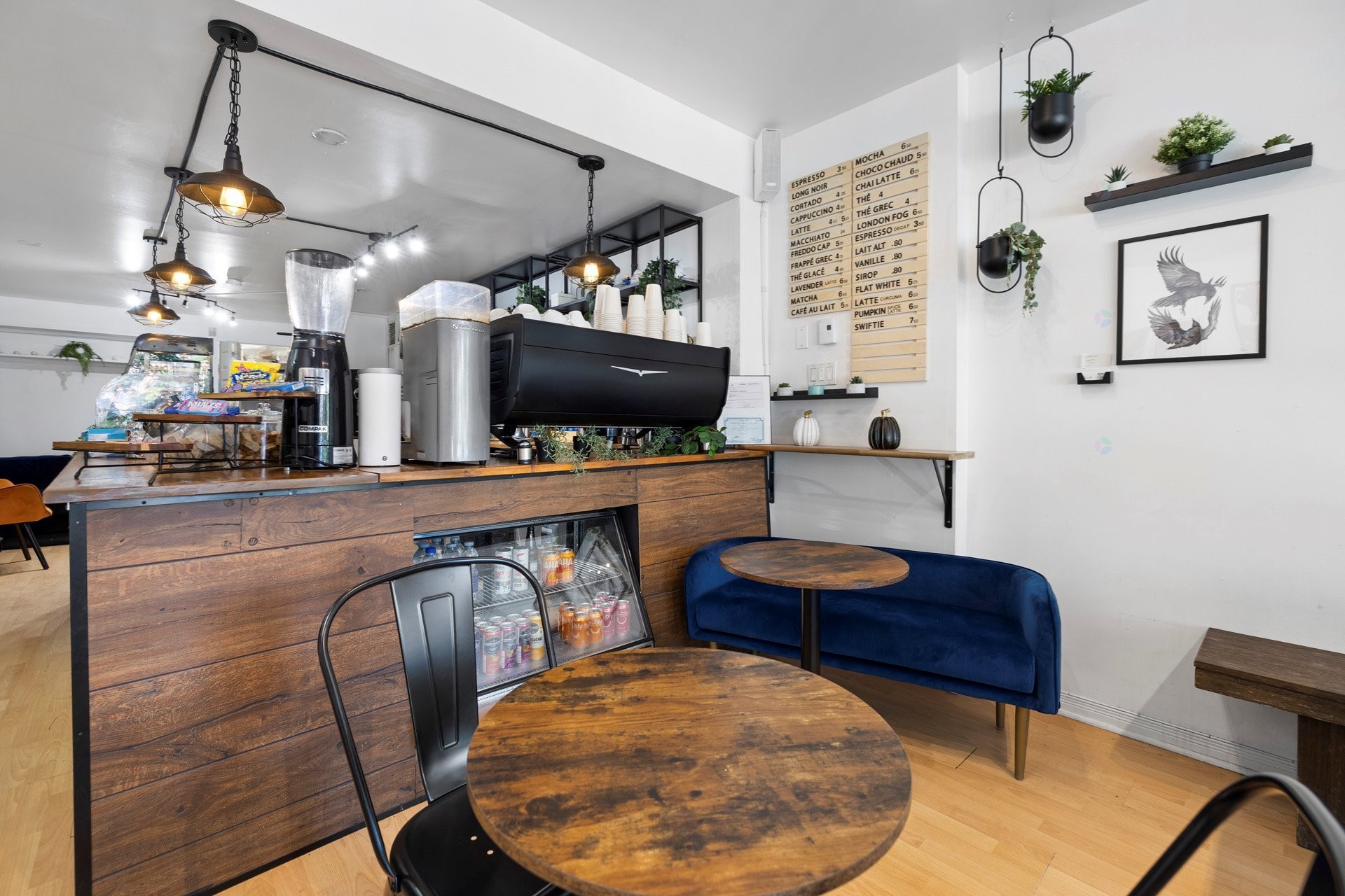 









5756


Av. de Monkland

,
Montréal (Côte-des-Neiges/Notre-Dame-de-Grâce),




QC
H4A1E9

