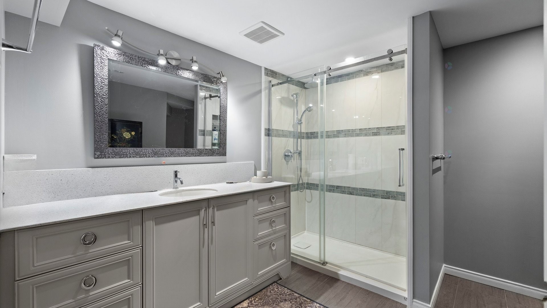 









8


Av. Clearview

,
Pointe-Claire,




QC
H9R3C5

