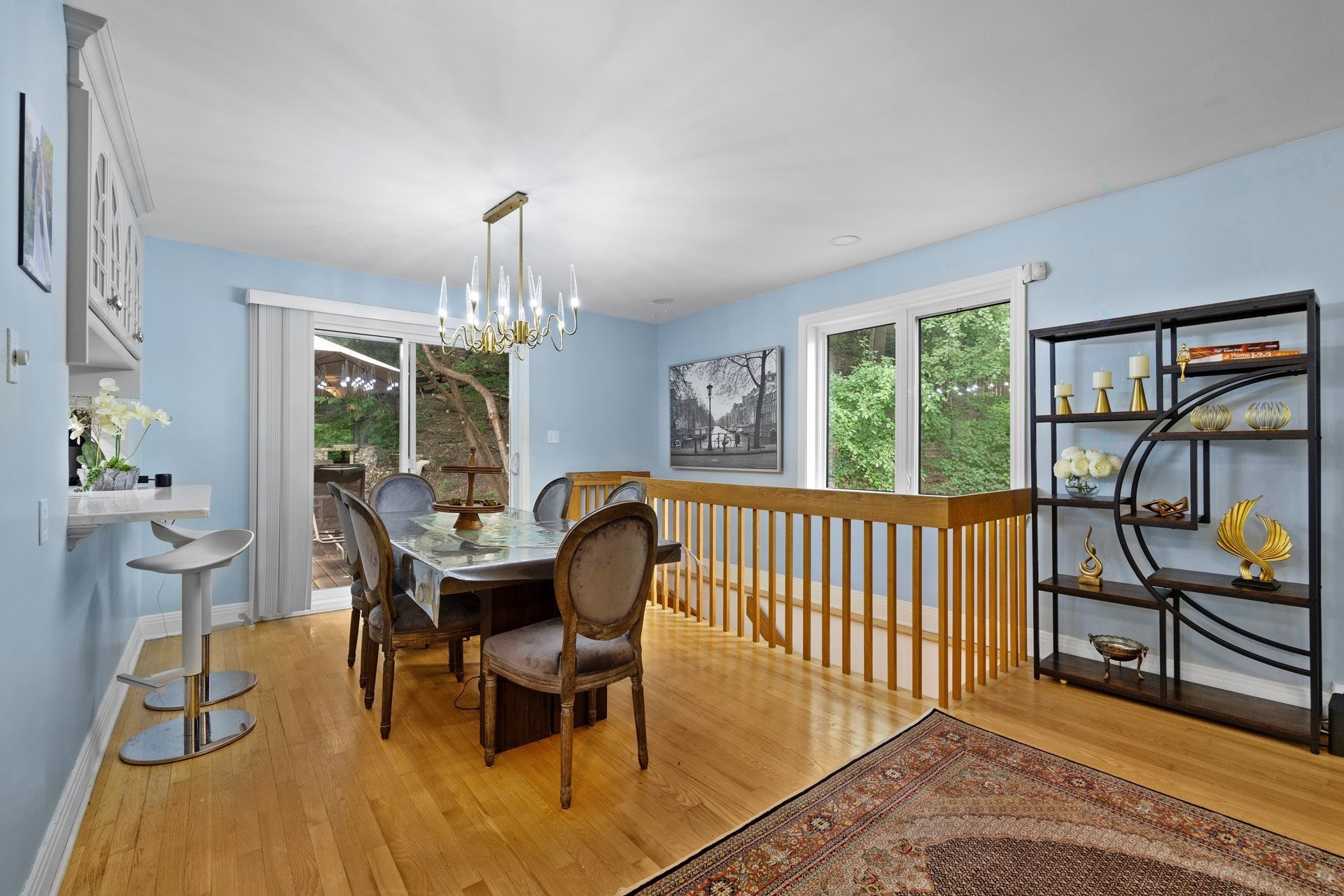 









8


Av. Clearview

,
Pointe-Claire,




QC
H9R3C5

