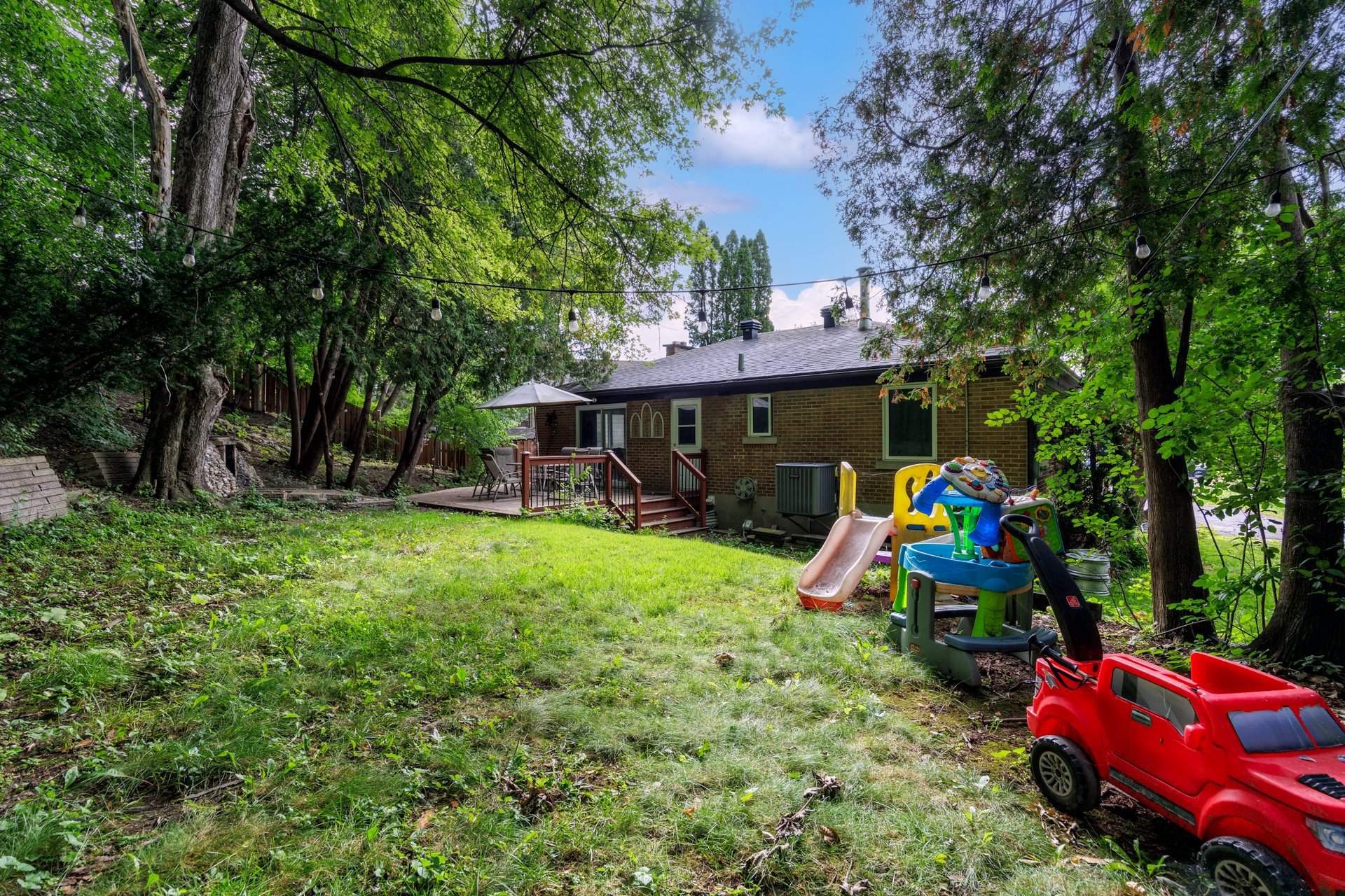 









8


Av. Clearview

,
Pointe-Claire,




QC
H9R3C5

