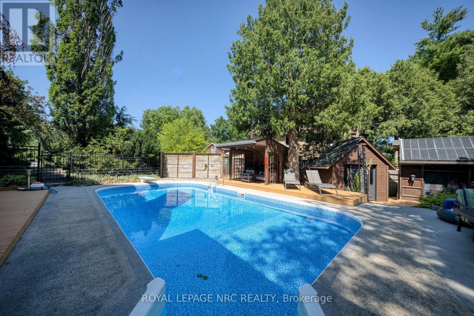 












15 PETRONELLA PARKWAY

,
Pelham (Fonthill),




Ontario
L0S1E0

