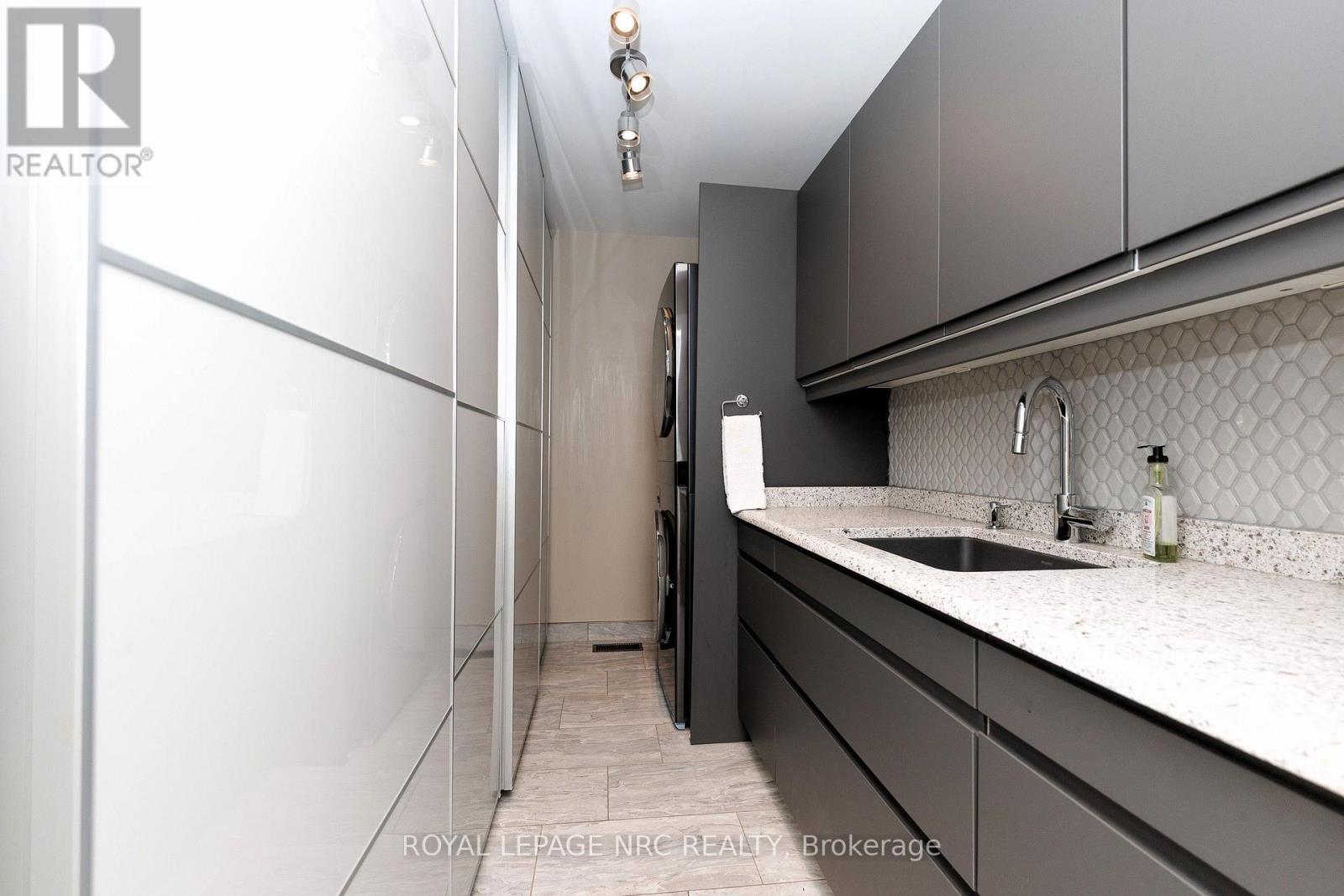 












15 PETRONELLA PARKWAY

,
Pelham (Fonthill),




Ontario
L0S1E0

