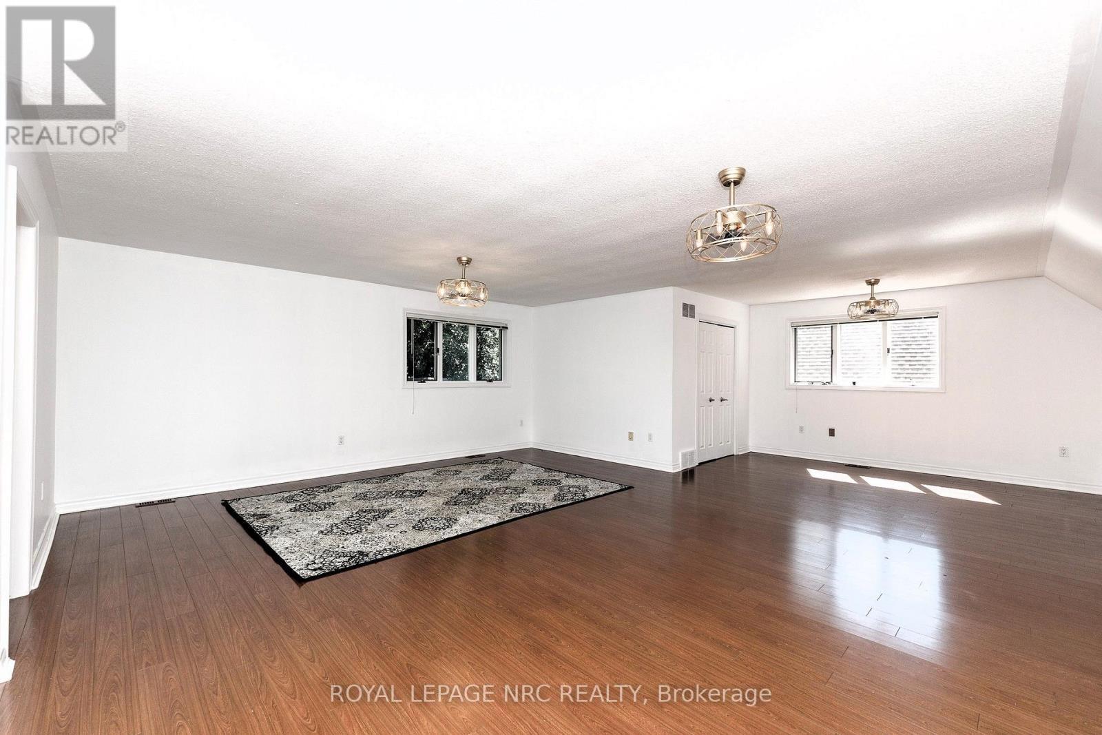 












15 PETRONELLA PARKWAY

,
Pelham (Fonthill),




Ontario
L0S1E0

