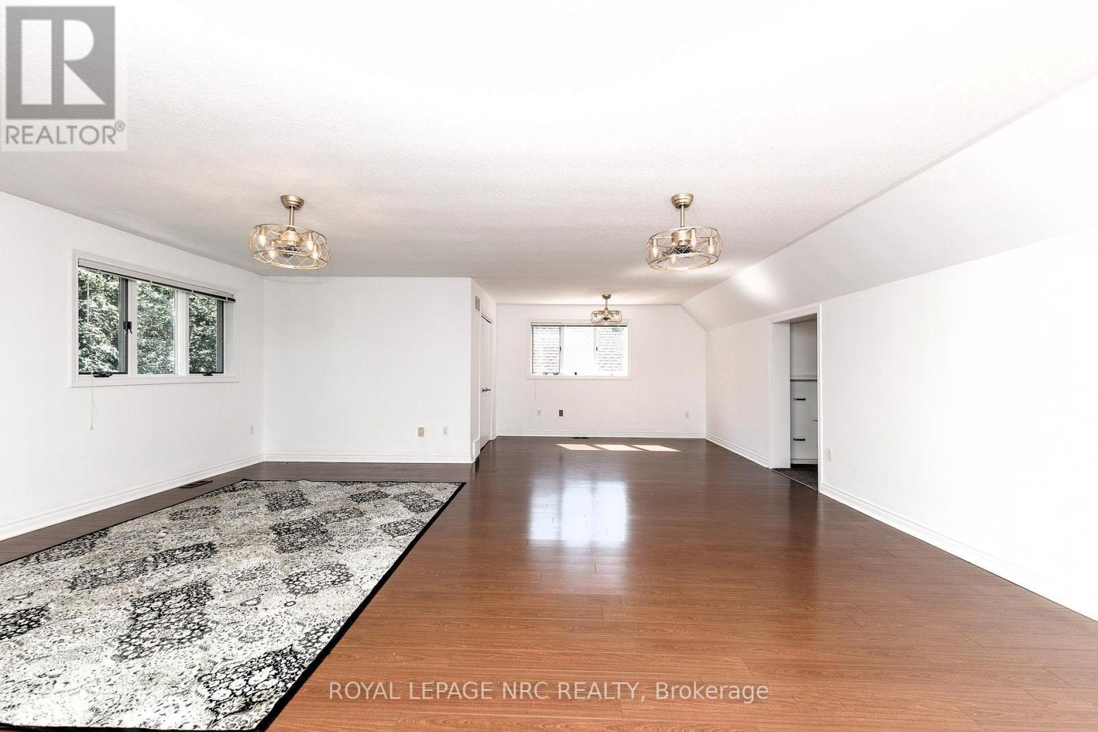 












15 PETRONELLA PARKWAY

,
Pelham (Fonthill),




Ontario
L0S1E0

