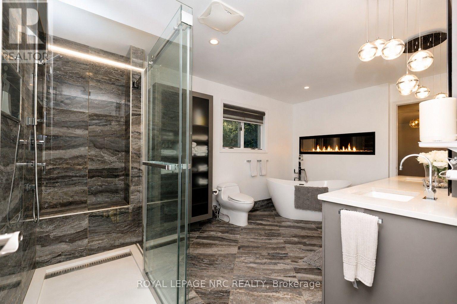 












15 PETRONELLA PARKWAY

,
Pelham (Fonthill),




Ontario
L0S1E0

