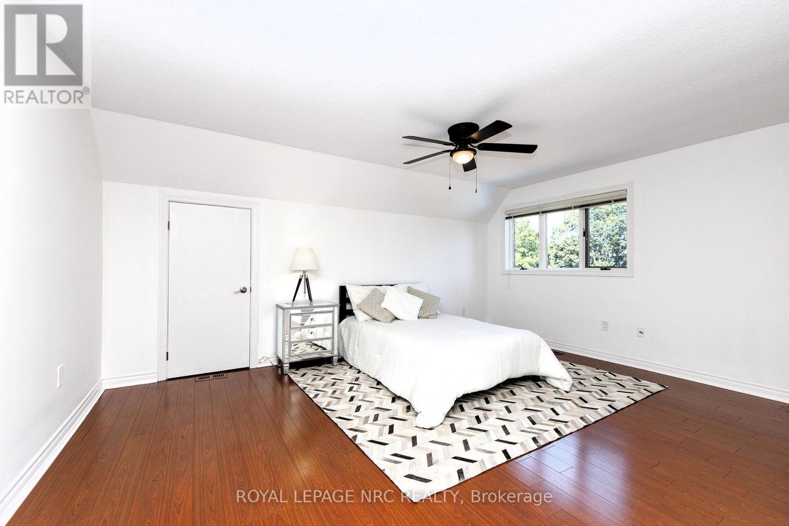 












15 PETRONELLA PARKWAY

,
Pelham (Fonthill),




Ontario
L0S1E0

