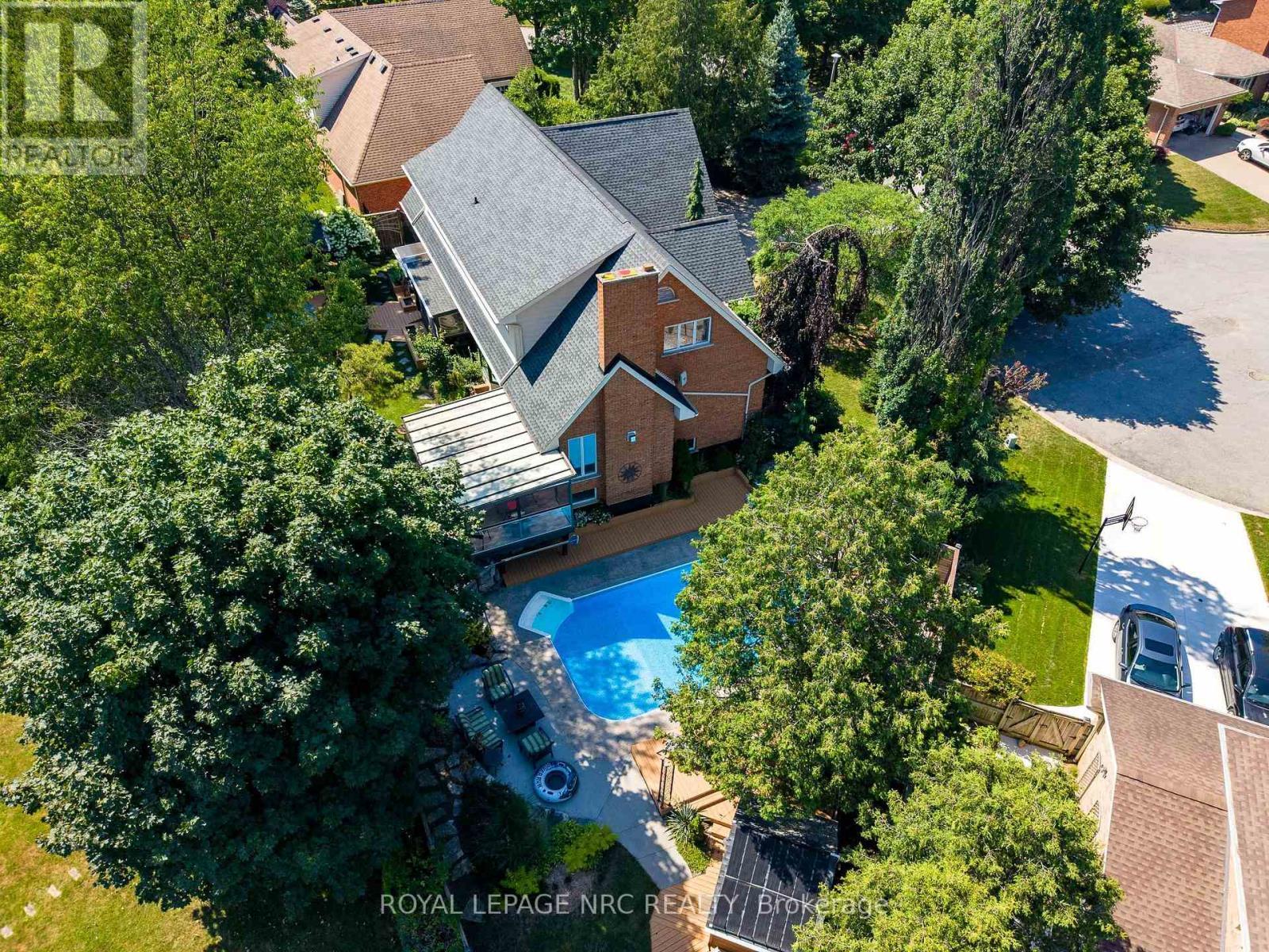 












15 PETRONELLA PARKWAY

,
Pelham (Fonthill),




Ontario
L0S1E0

