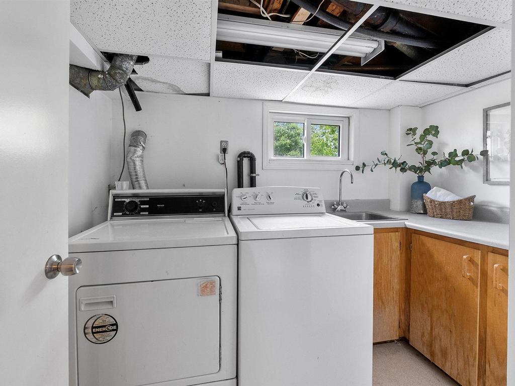 












14 Birchfield Crescent

,
Spryfield,




NS
B3R 2E7

