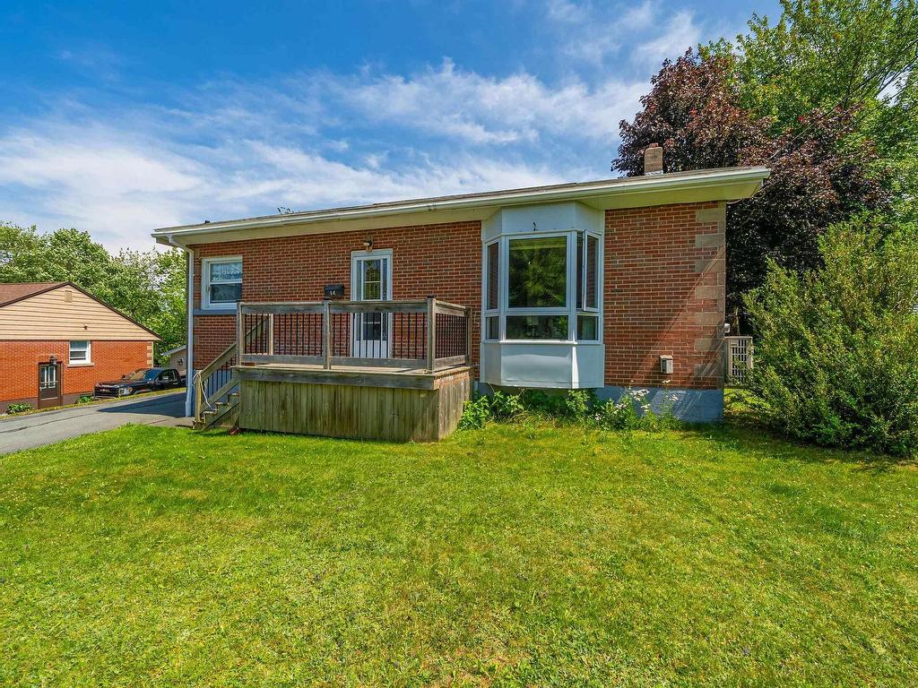 












14 Birchfield Crescent

,
Spryfield,




NS
B3R 2E7

