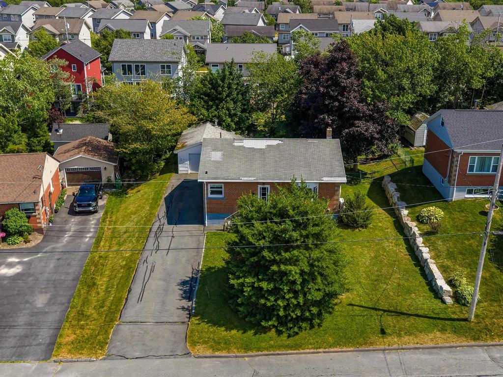 












14 Birchfield Crescent

,
Spryfield,




NS
B3R 2E7

