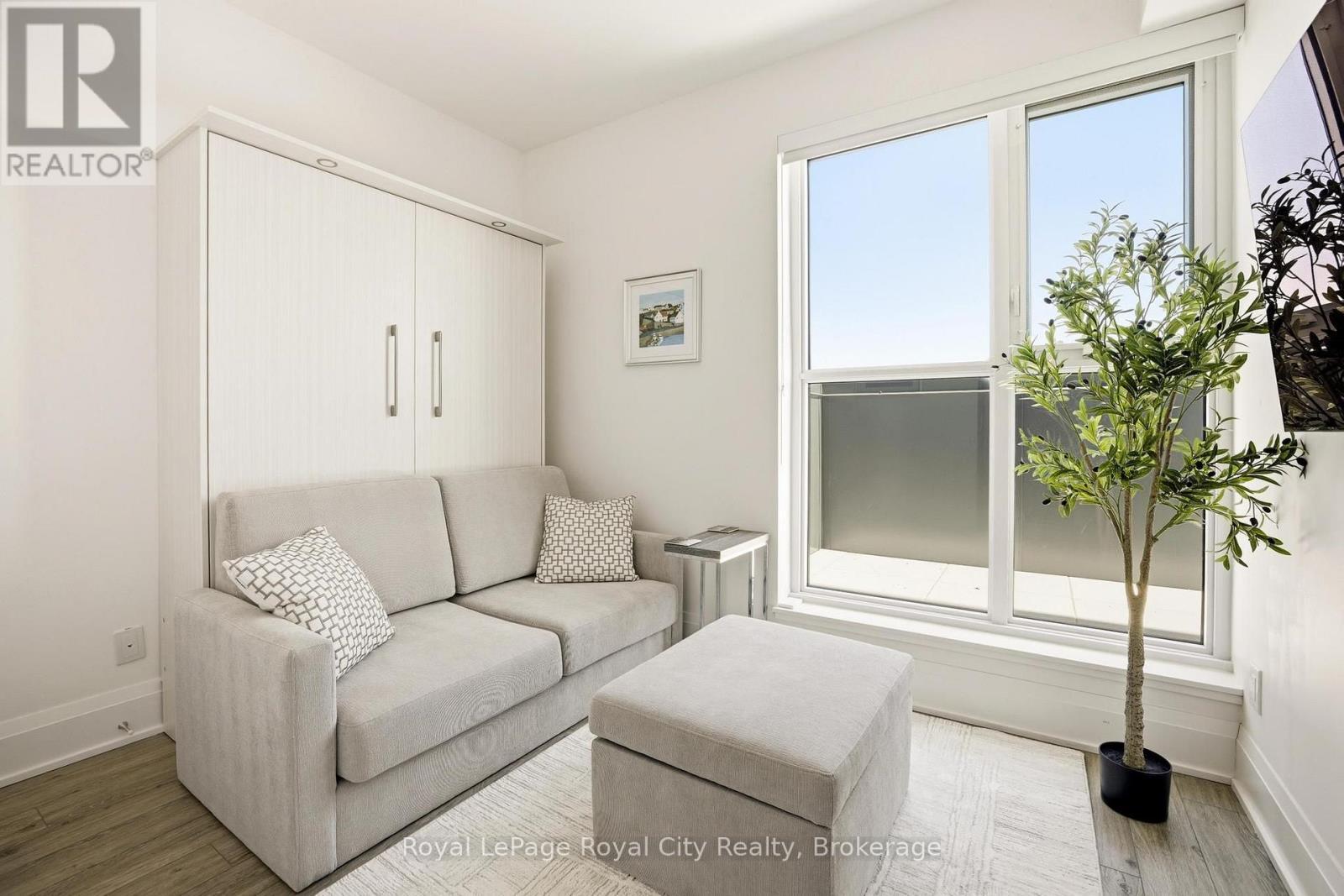 












604 - 3071 TRAFALGAR ROAD

,
Oakville (JM Joshua Meadows),




Ontario
L6H8C6

