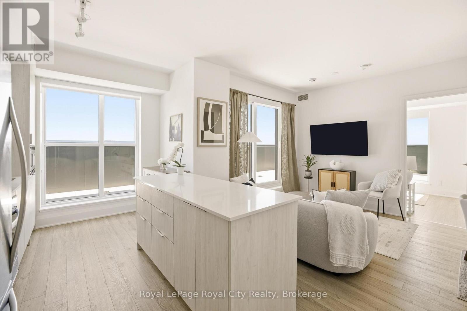 












604 - 3071 TRAFALGAR ROAD

,
Oakville (JM Joshua Meadows),




Ontario
L6H8C6

