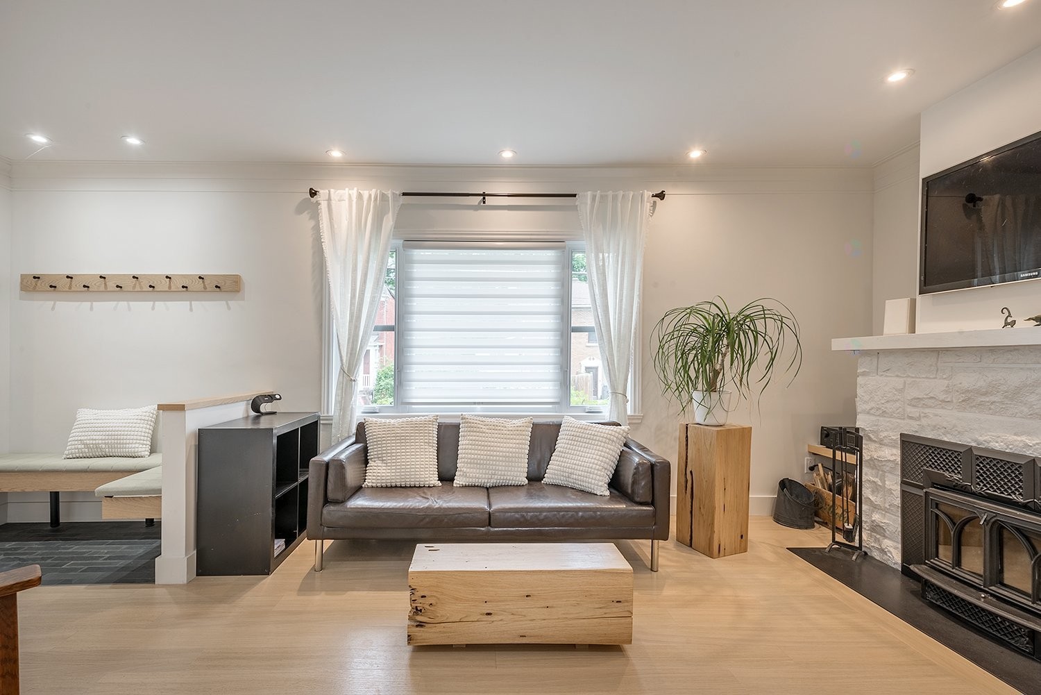 









355


Av. Edison

,
Saint-Lambert,




QC
J4R2P8

