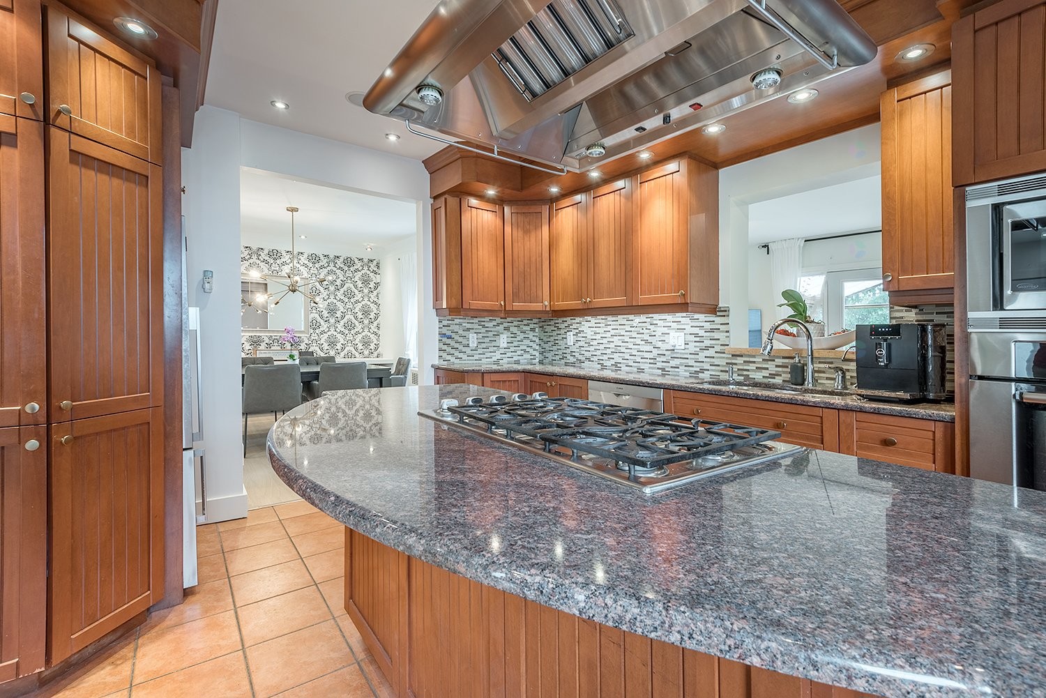 









355


Av. Edison

,
Saint-Lambert,




QC
J4R2P8

