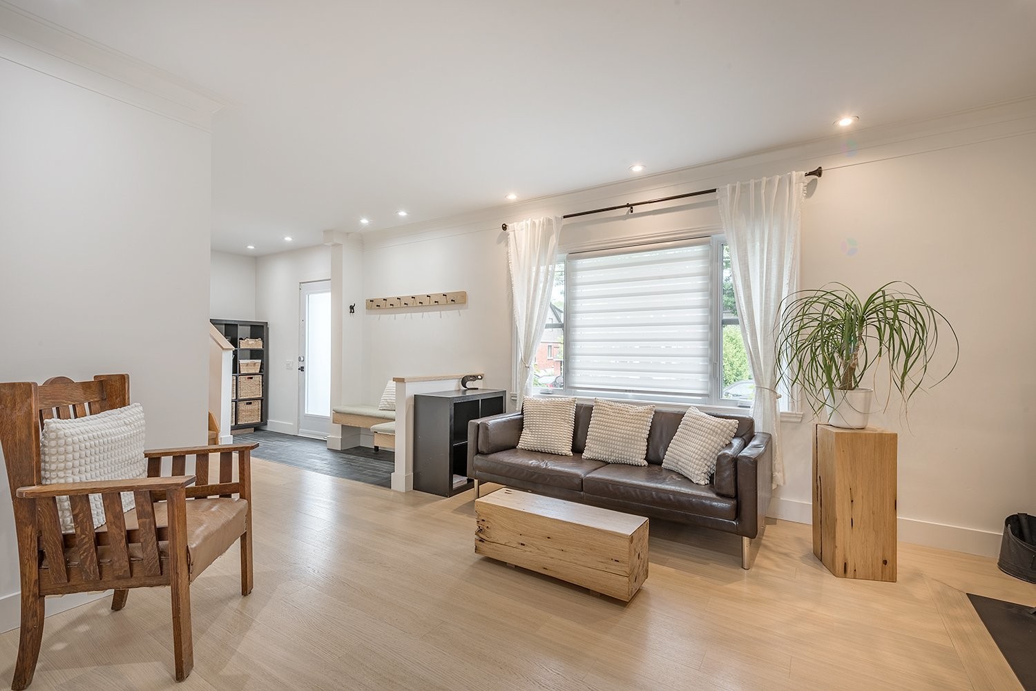 









355


Av. Edison

,
Saint-Lambert,




QC
J4R2P8

