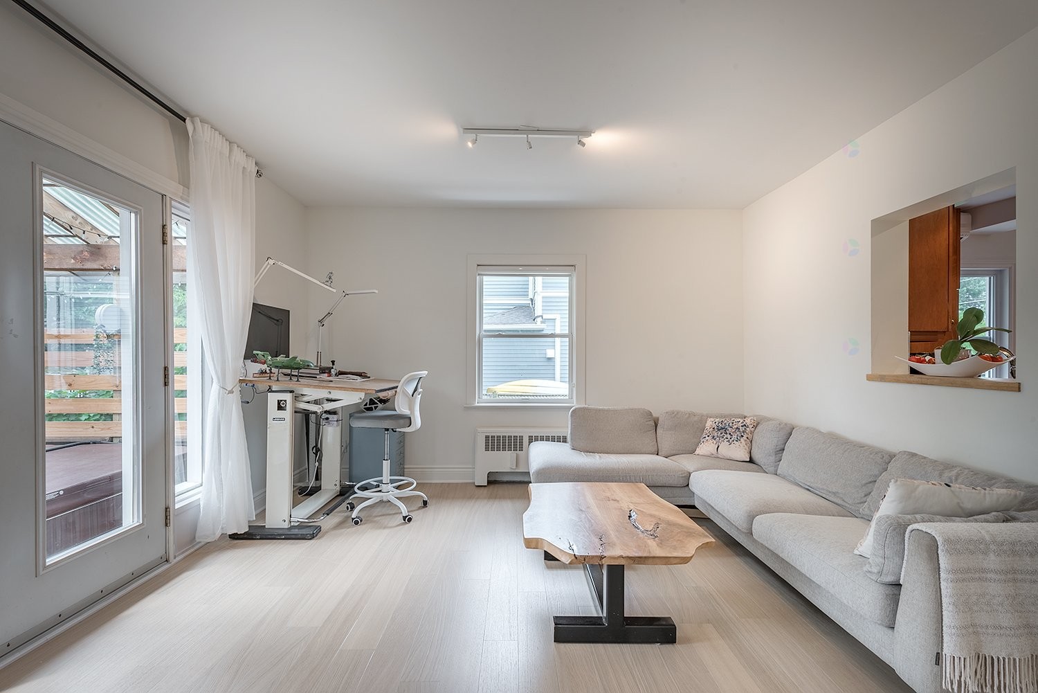 









355


Av. Edison

,
Saint-Lambert,




QC
J4R2P8


