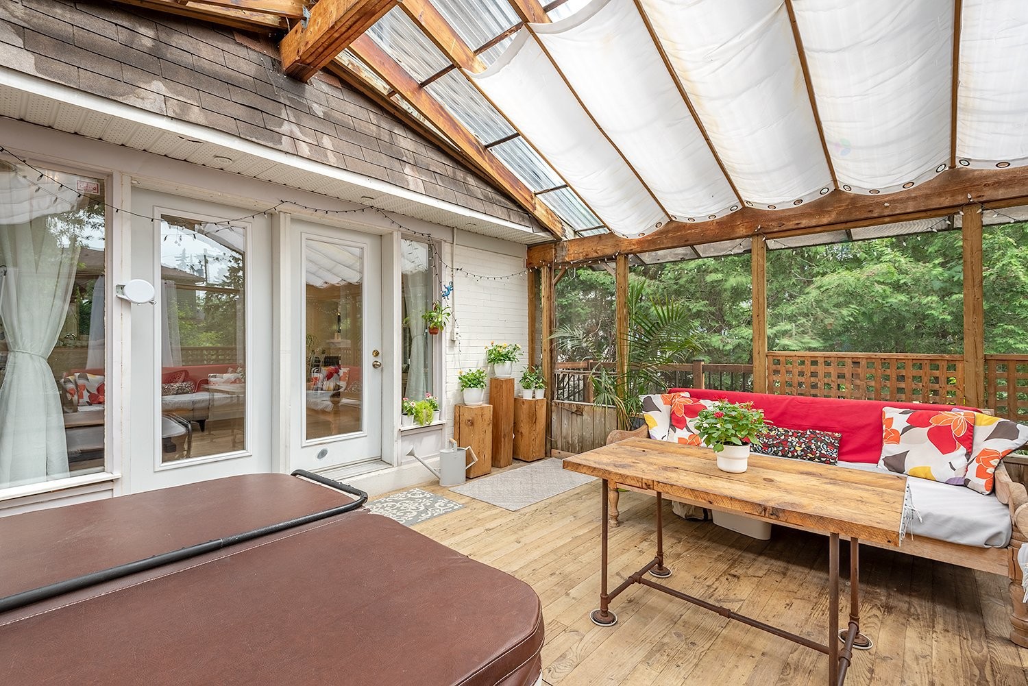 









355


Av. Edison

,
Saint-Lambert,




QC
J4R2P8

