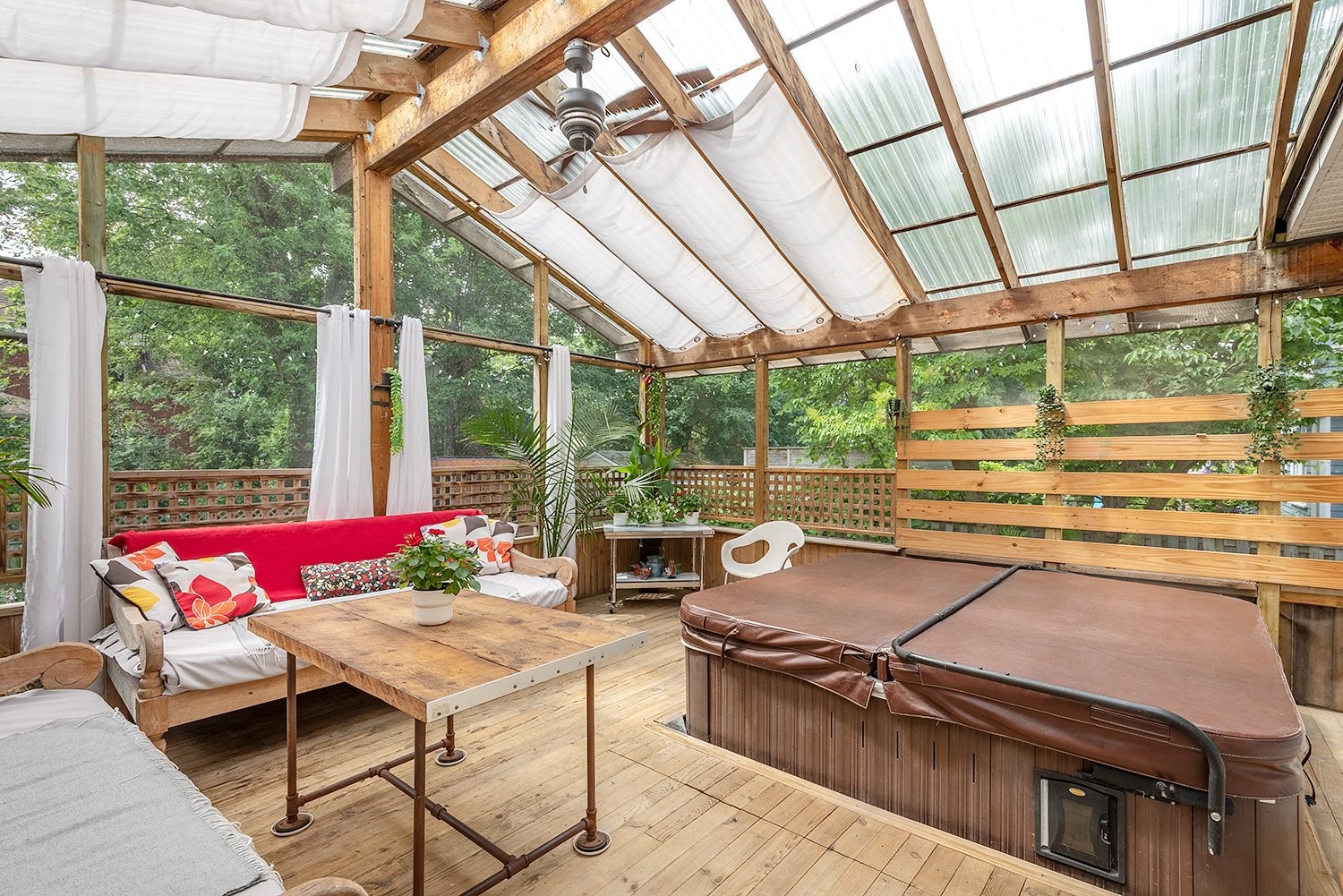 









355


Av. Edison

,
Saint-Lambert,




QC
J4R2P8

