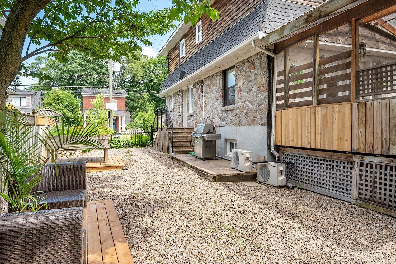









355


Av. Edison

,
Saint-Lambert,




QC
J4R2P8

