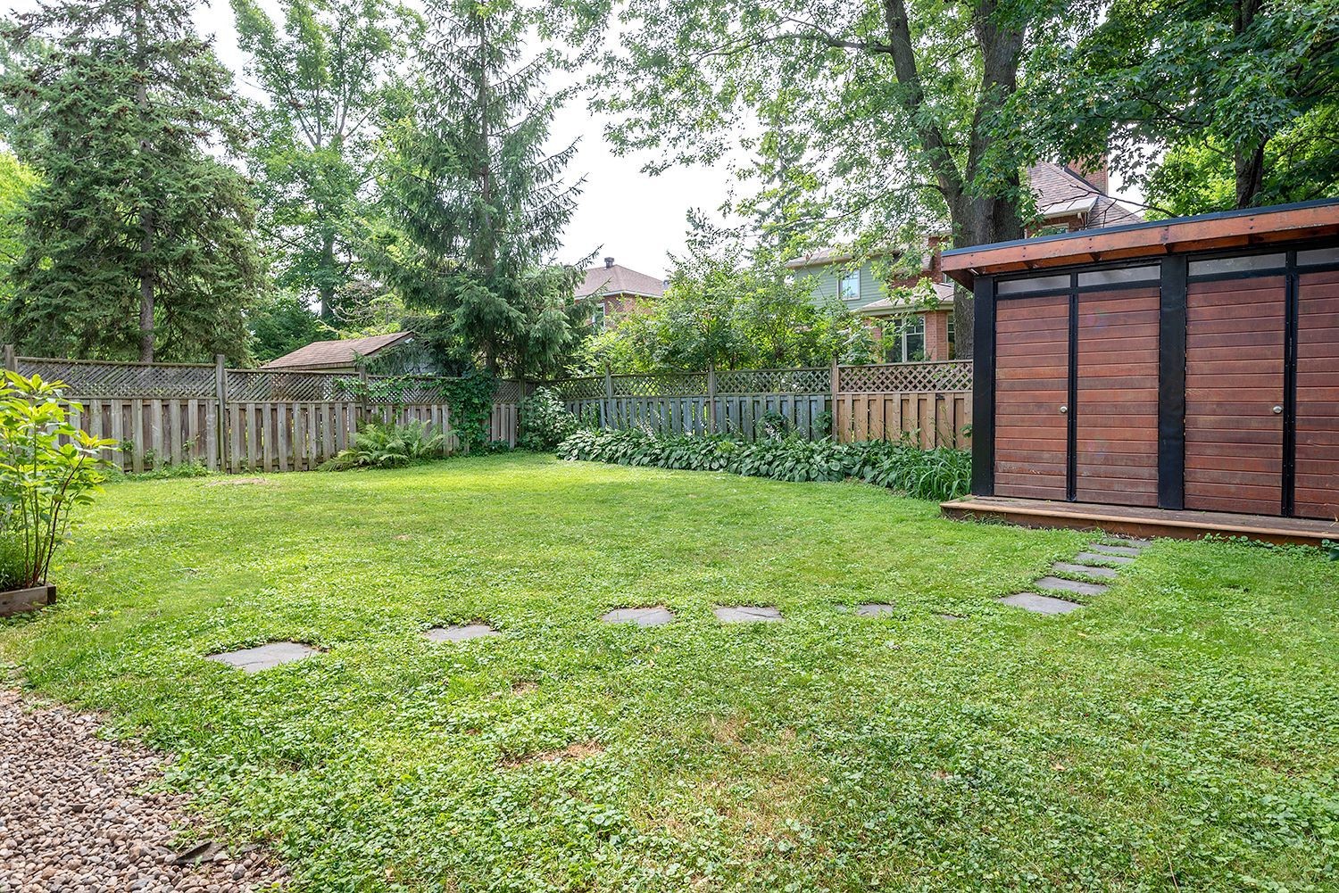 









355


Av. Edison

,
Saint-Lambert,




QC
J4R2P8

