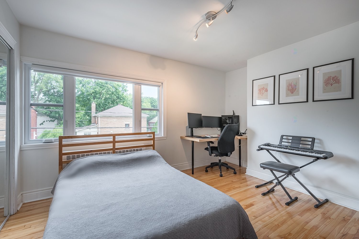 









355


Av. Edison

,
Saint-Lambert,




QC
J4R2P8

