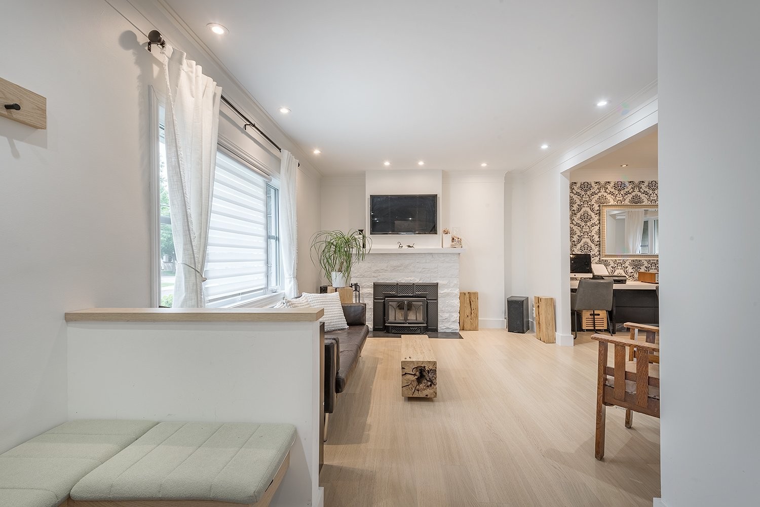 









355


Av. Edison

,
Saint-Lambert,




QC
J4R2P8

