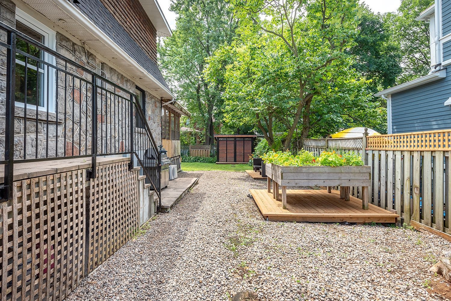 









355


Av. Edison

,
Saint-Lambert,




QC
J4R2P8

