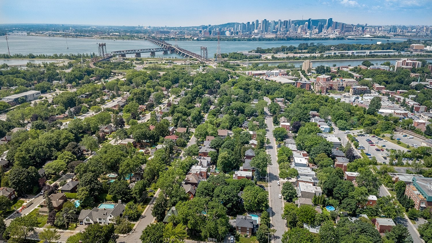 









355


Av. Edison

,
Saint-Lambert,




QC
J4R2P8

