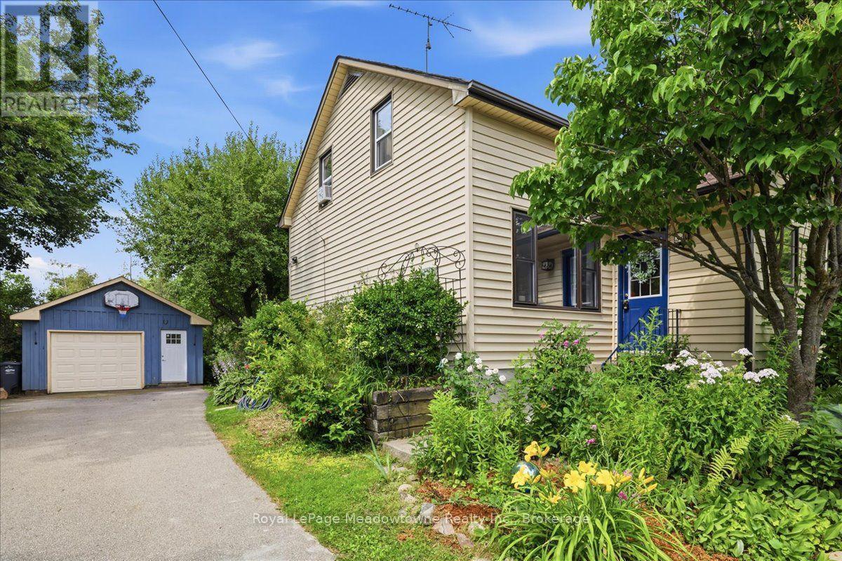 












11024 FIRST LINE NASSAGAWEYA

,
Milton (Moffat),




Ontario
L0P1J0

