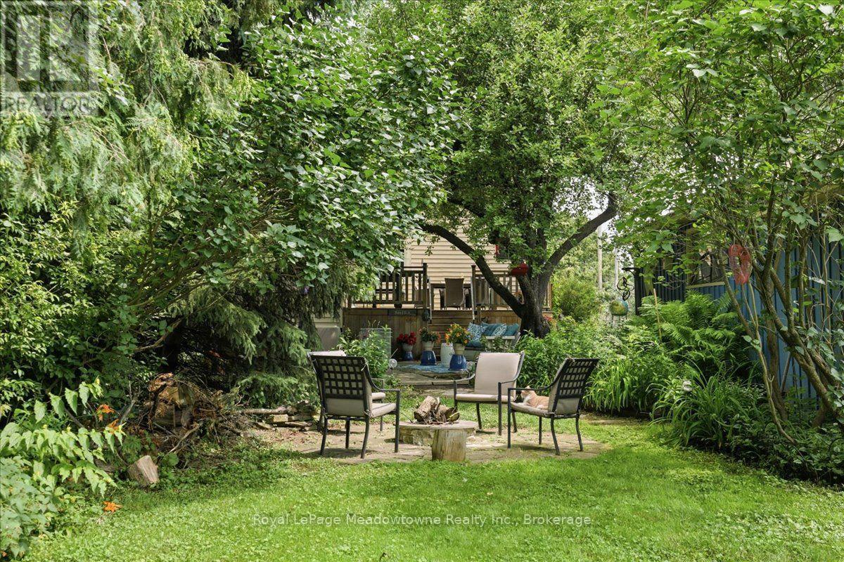 












11024 FIRST LINE NASSAGAWEYA

,
Milton (Moffat),




Ontario
L0P1J0

