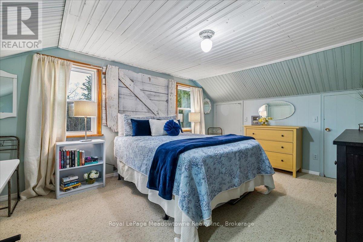 












11024 FIRST LINE NASSAGAWEYA

,
Milton (Moffat),




Ontario
L0P1J0


