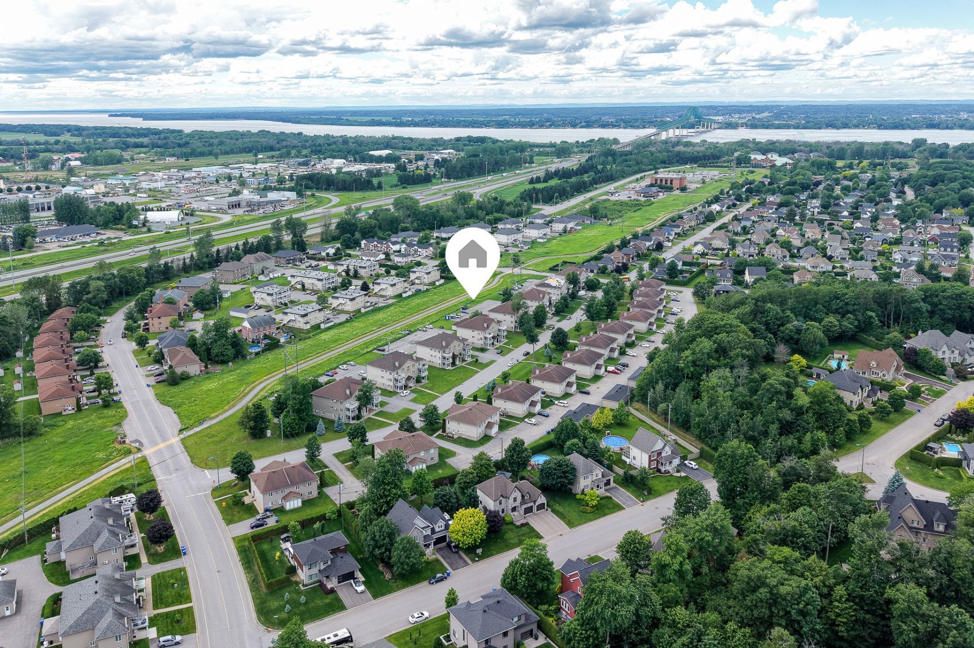 









17930


Rue Beaupré

, 6,
Bécancour,




QC
G9H0B8

