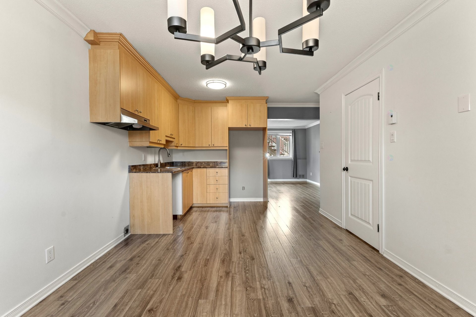 









11


Rue de la Falaise

, 1,
Gatineau (Hull),




QC
J8Z3H5

