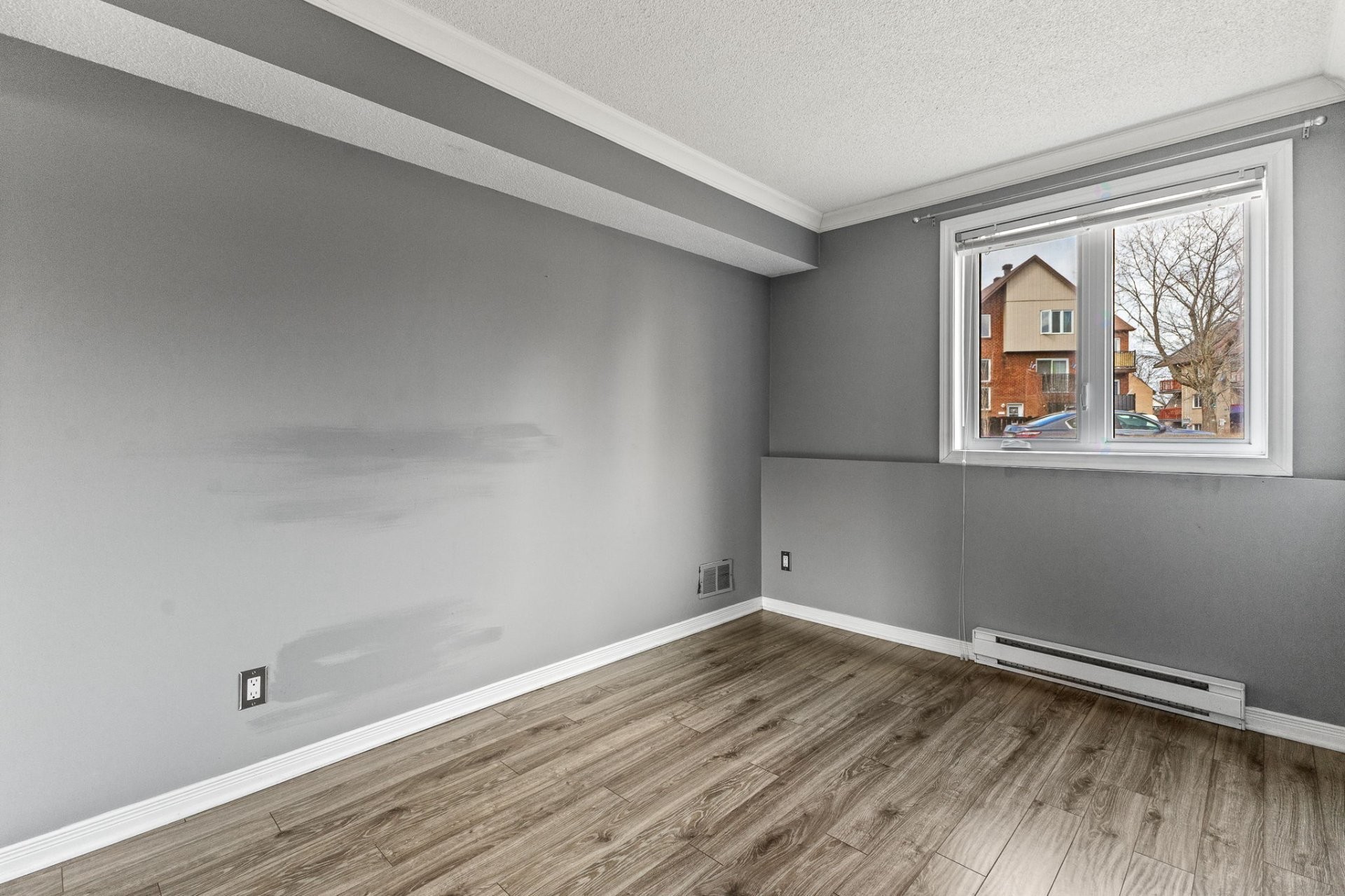 









11


Rue de la Falaise

, 1,
Gatineau (Hull),




QC
J8Z3H5


