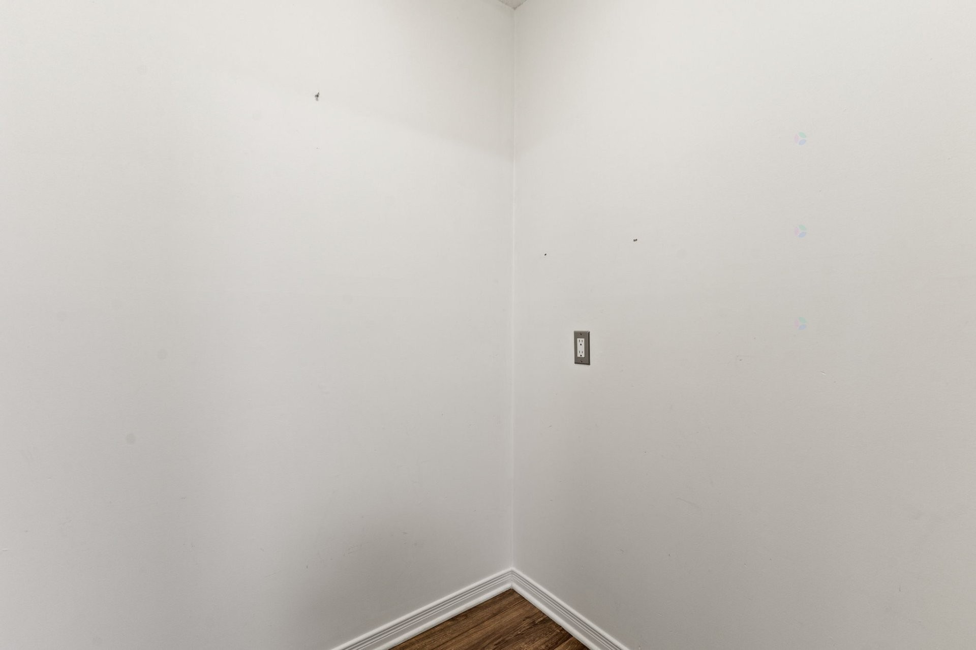 









11


Rue de la Falaise

, 1,
Gatineau (Hull),




QC
J8Z3H5

