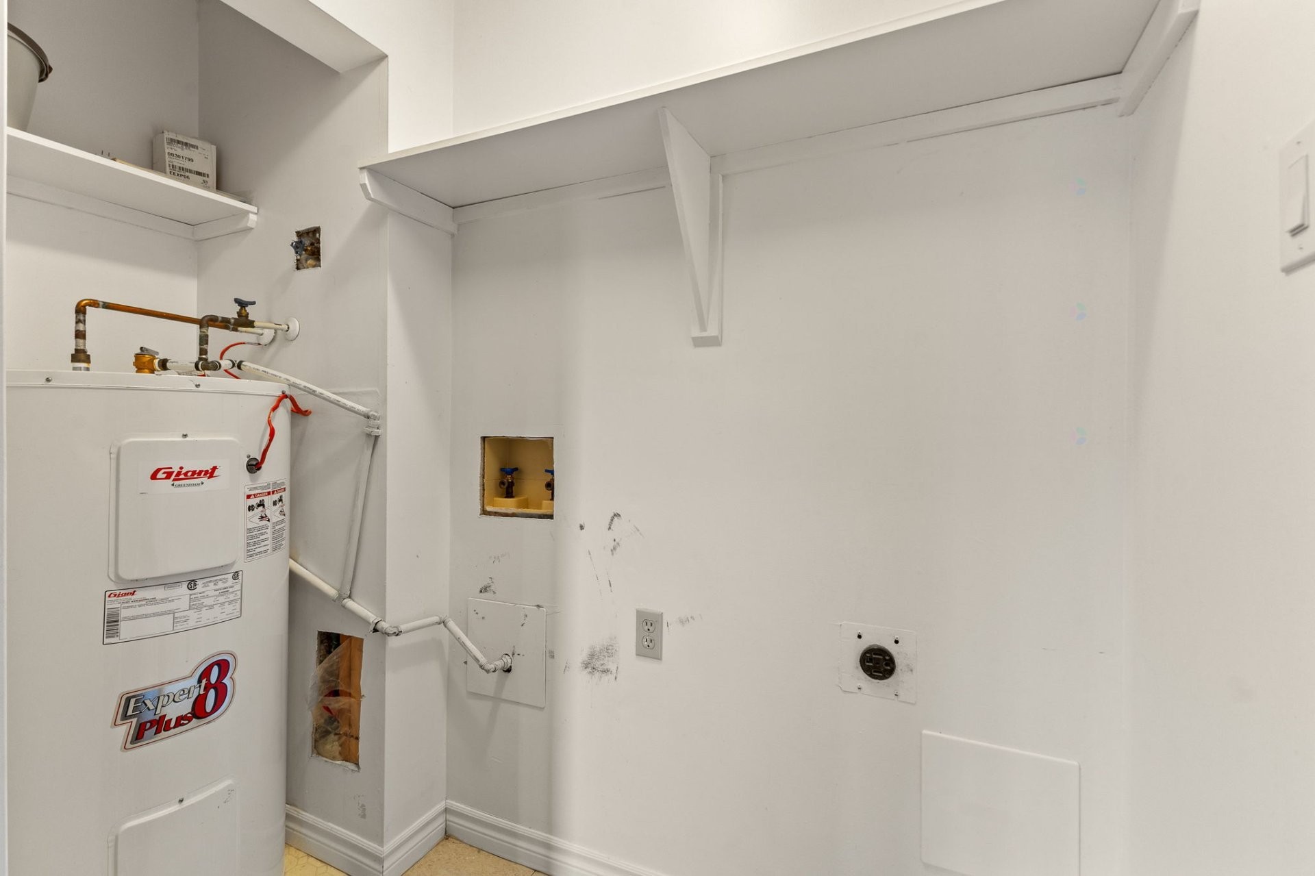 









11


Rue de la Falaise

, 1,
Gatineau (Hull),




QC
J8Z3H5


