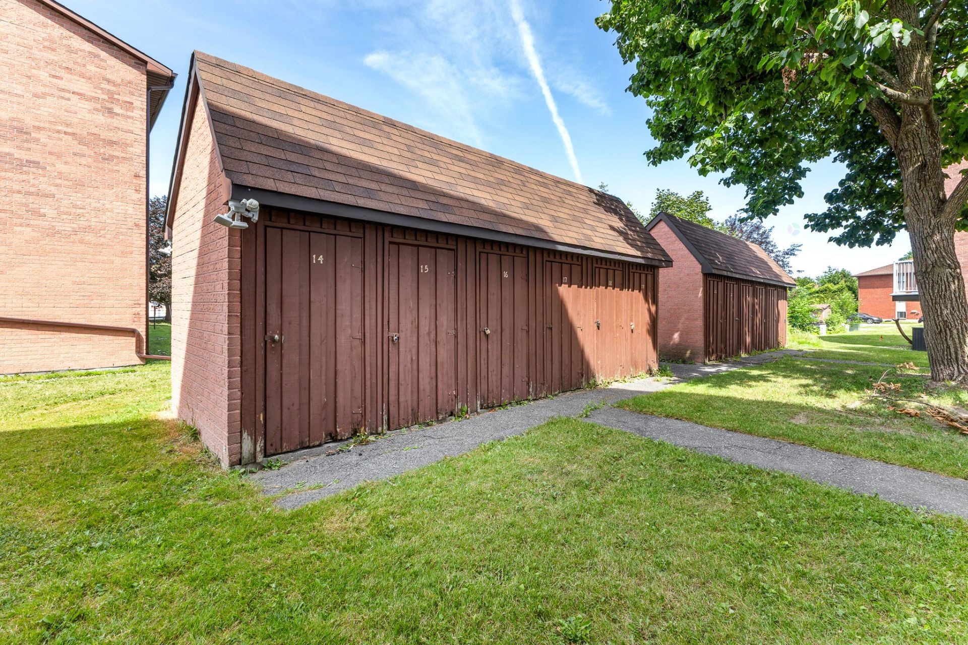 









11


Rue de la Falaise

, 1,
Gatineau (Hull),




QC
J8Z3H5

