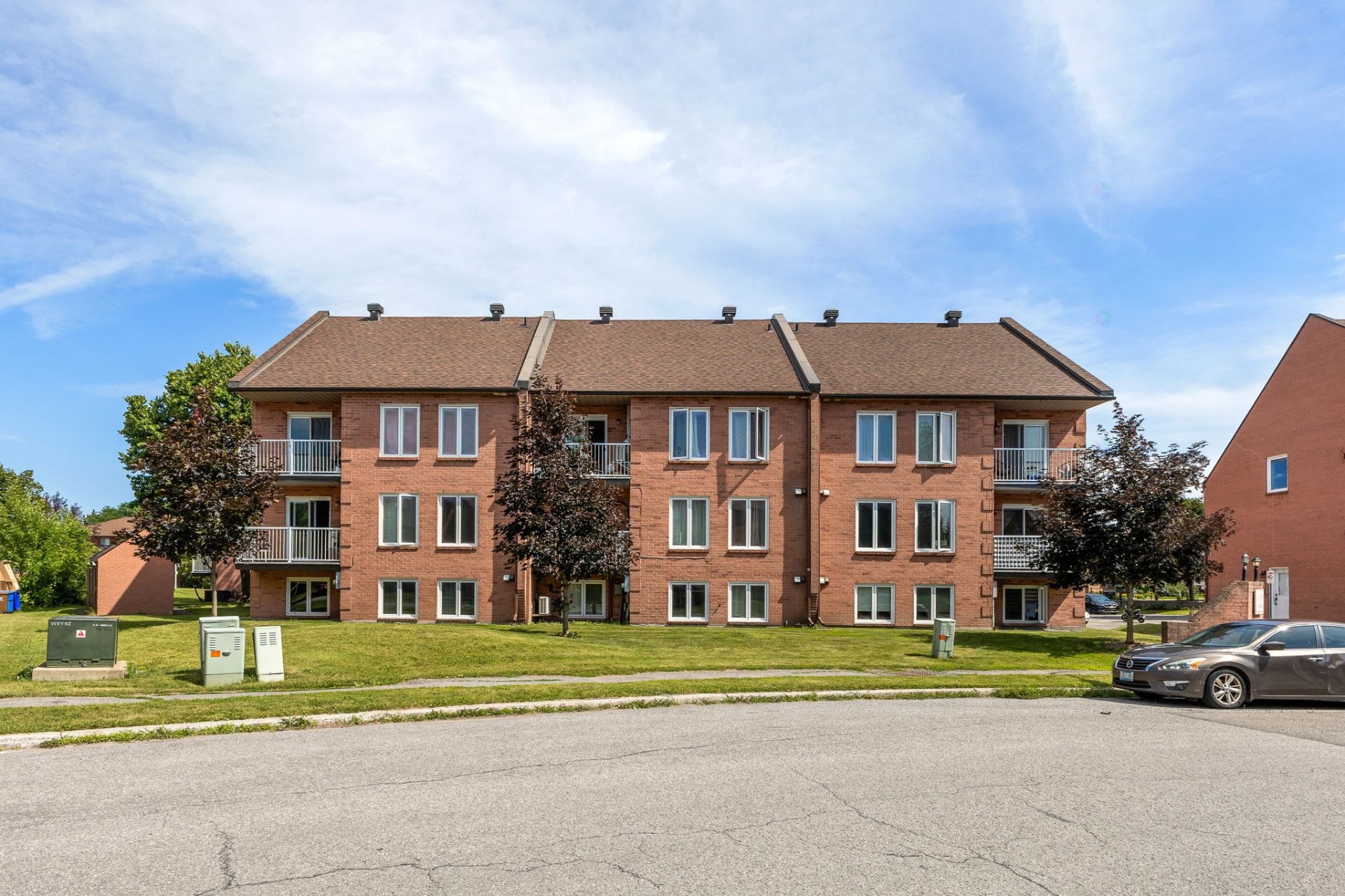 









11


Rue de la Falaise

, 1,
Gatineau (Hull),




QC
J8Z3H5

