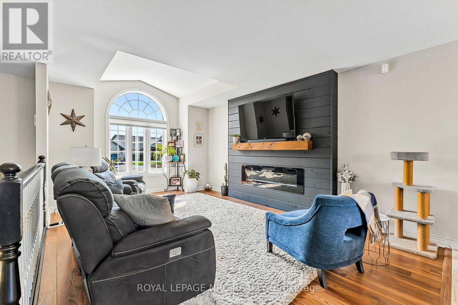 












3584 CARVER STREET

,
Fort Erie (Stevensville),




Ontario
L0S1S0

