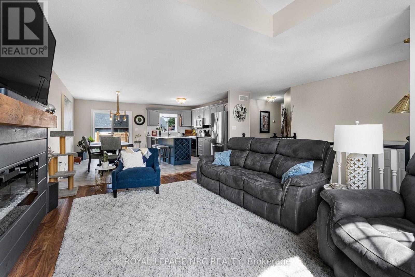 












3584 CARVER STREET

,
Fort Erie (Stevensville),




Ontario
L0S1S0

