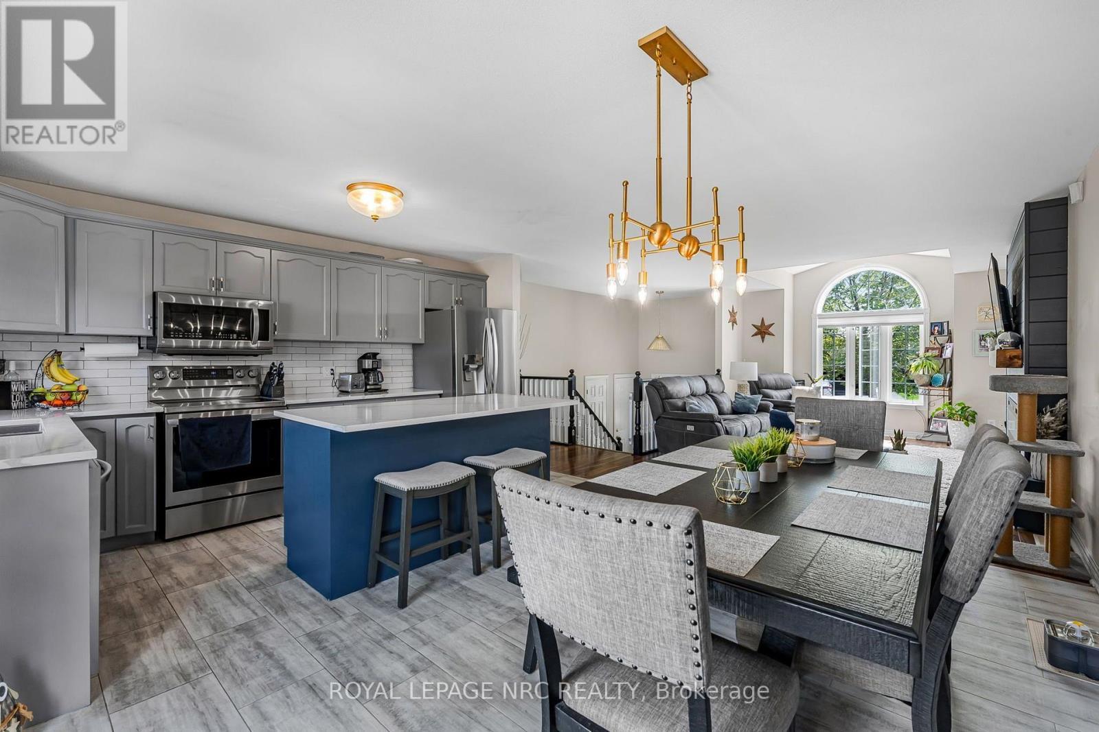 












3584 CARVER STREET

,
Fort Erie (Stevensville),




Ontario
L0S1S0

