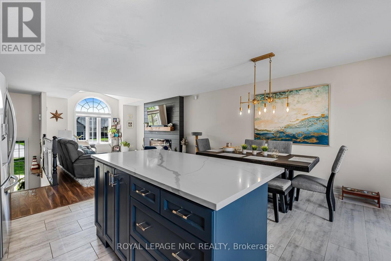 












3584 CARVER STREET

,
Fort Erie (Stevensville),




Ontario
L0S1S0

