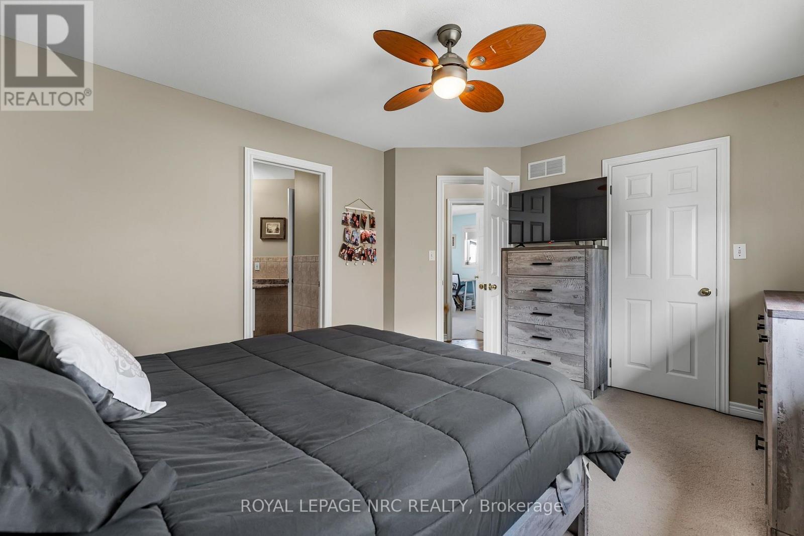 












3584 CARVER STREET

,
Fort Erie (Stevensville),




Ontario
L0S1S0

