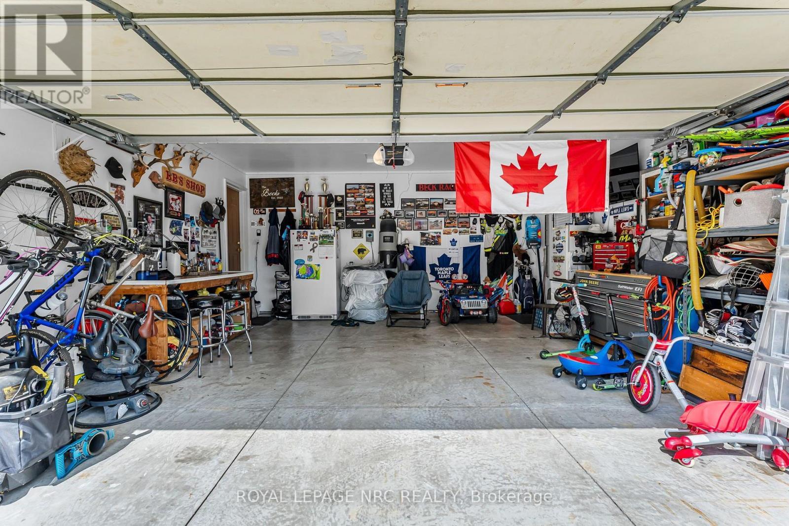 












3584 CARVER STREET

,
Fort Erie (Stevensville),




Ontario
L0S1S0

