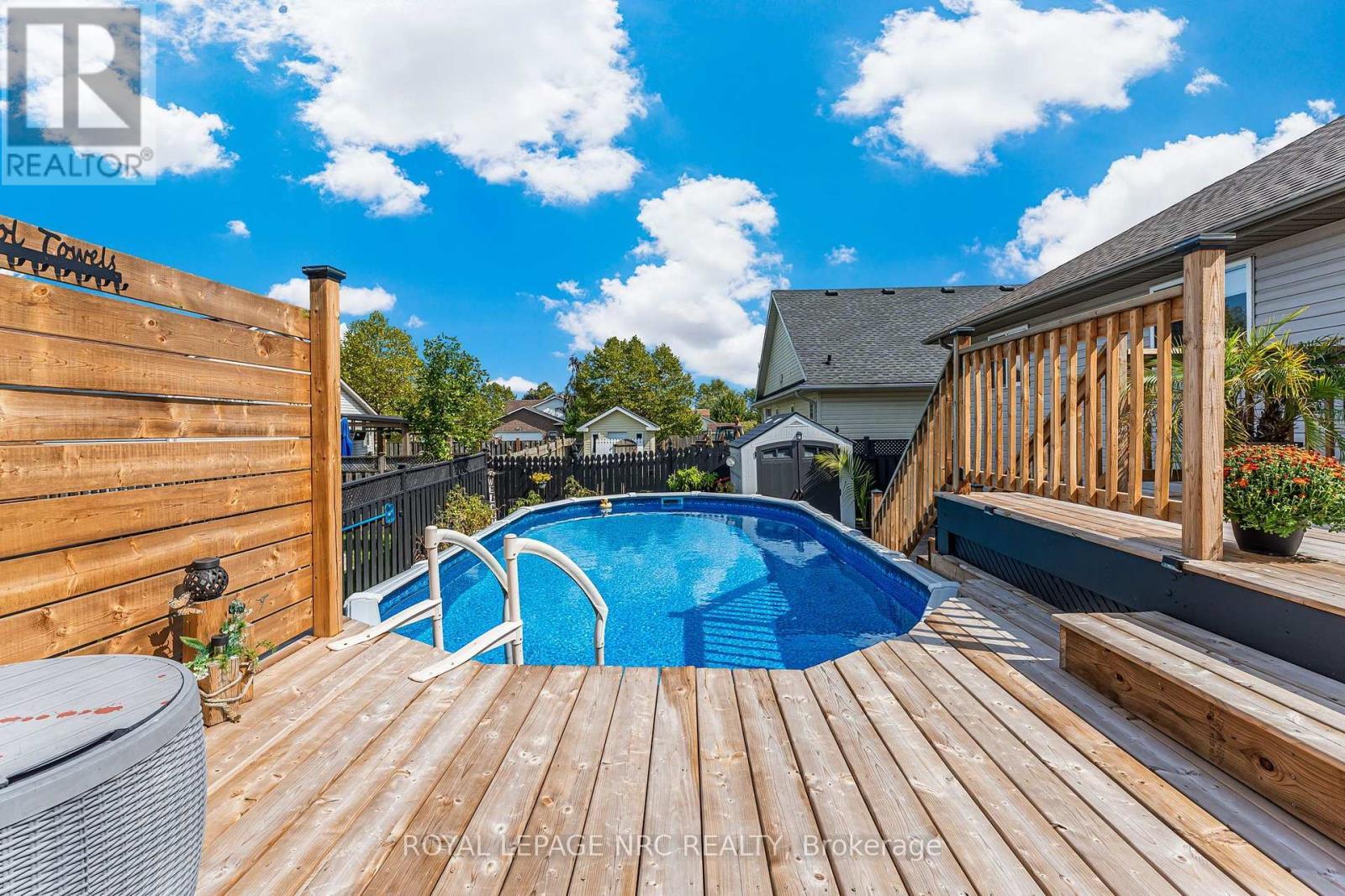 












3584 CARVER STREET

,
Fort Erie (Stevensville),




Ontario
L0S1S0


