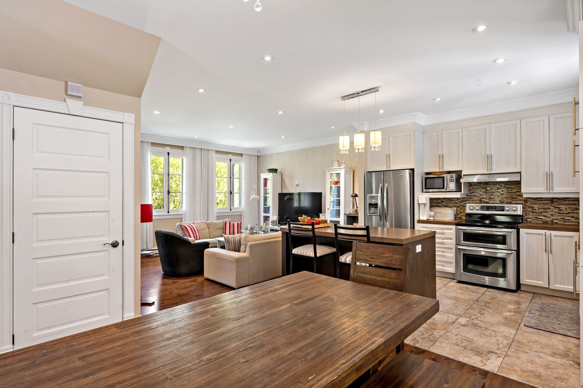 









250


Ch. du Lac-des-Sables

,
Sainte-Agathe-des-Monts,




QC
J8C2Z7

