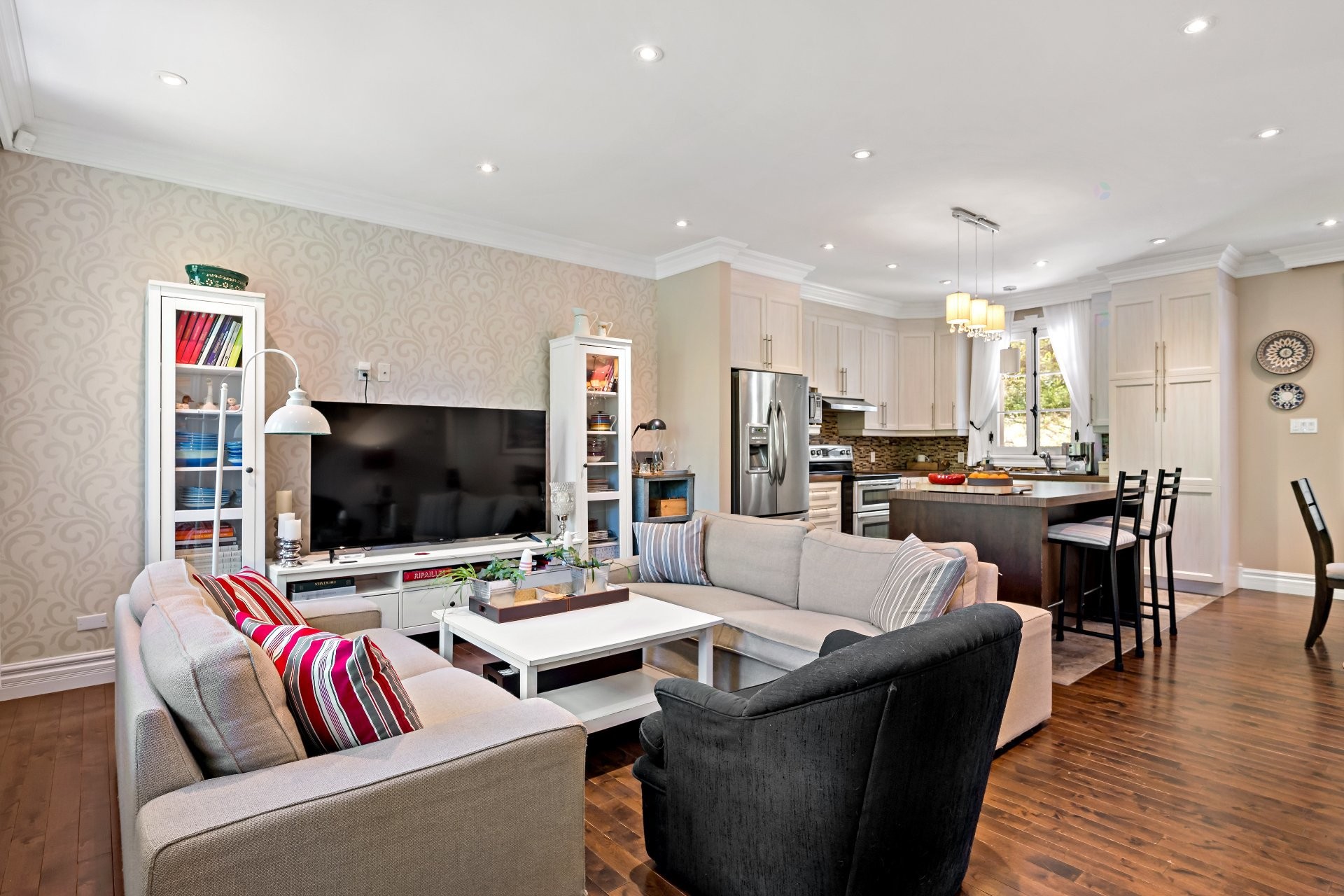 









250


Ch. du Lac-des-Sables

,
Sainte-Agathe-des-Monts,




QC
J8C2Z7

