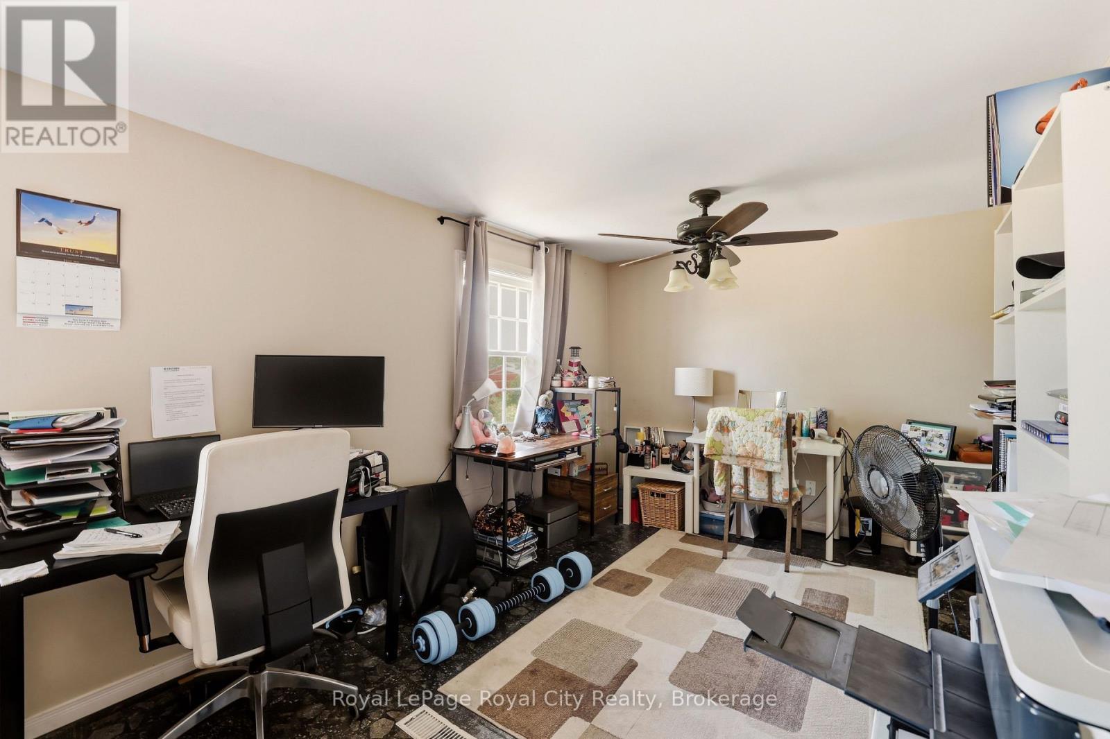 












96 BEAUMONT CRESCENT

,
Guelph (Grange Road),




Ontario
N1E6B1

