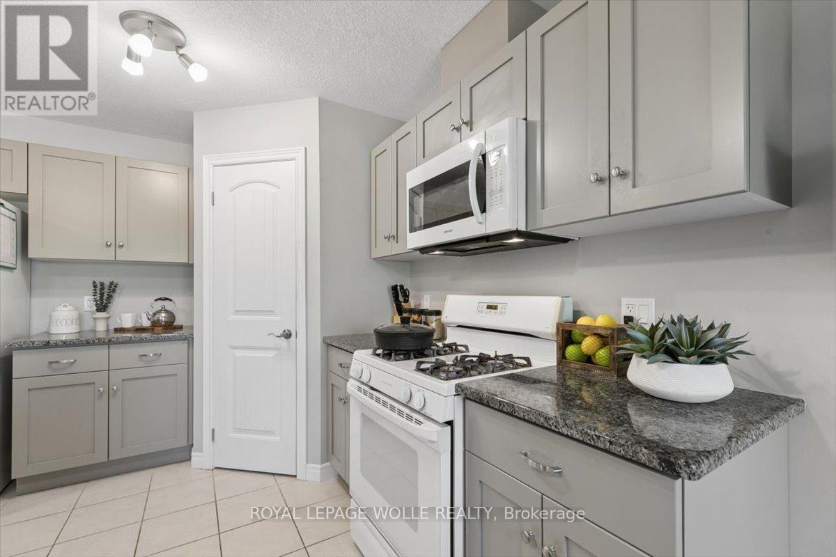 












1453 DUNKIRK AVENUE

,
Woodstock,




Ontario
N4T0J9

